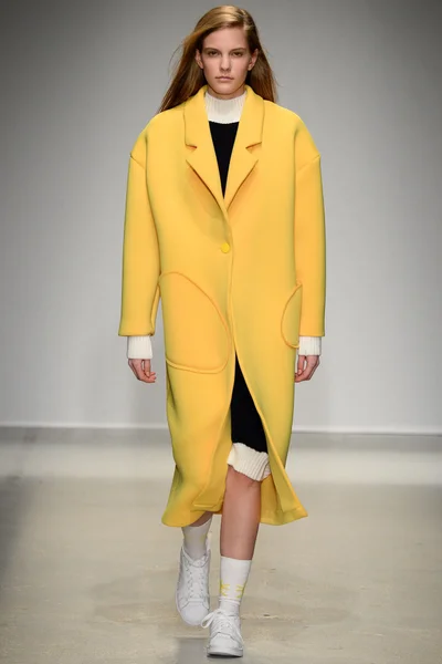Look 23